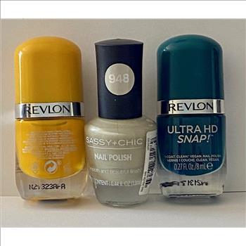 3 Bottles Nail Polish 