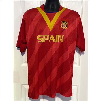 Spain Soccer Jersey Men's Size Large | Property Room