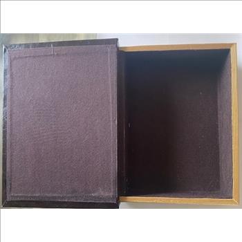 Duchess of Ferrara Faux Book Hidden Storage Jewelry Safe