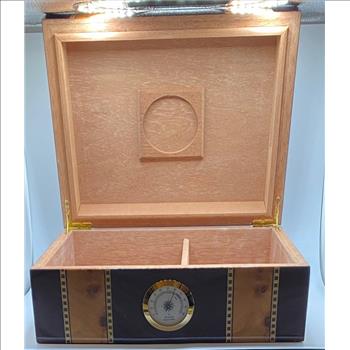 Noah Cigar Humidor Set