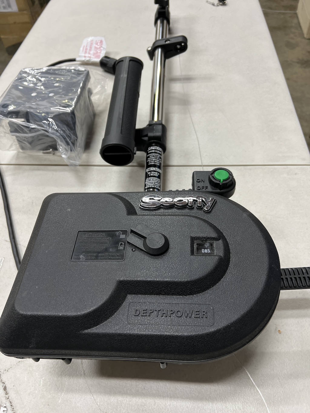 Scotty 1106 Depthpower Electric Downrigger w/ 60Inch Telescopic Boom