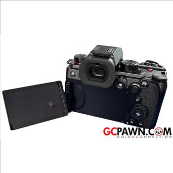 PANASONIC LUMIX DC-S5M2 24.2 MP DIGITAL SLR CAMERA