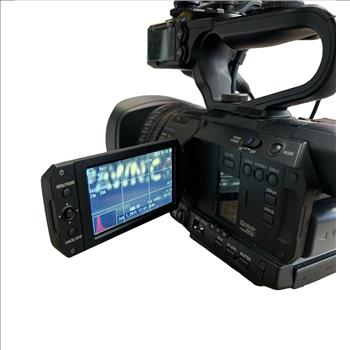 JVC GY-HM170 4K CAMCORDER KIT WITH FLASH AND LIGHT KIT