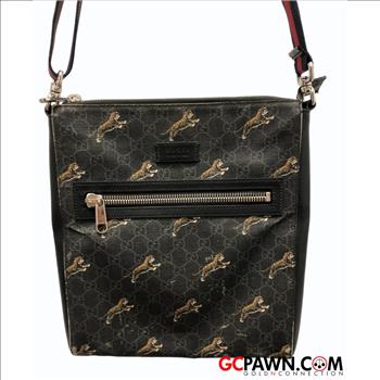 GUCCI GG SUPREME TIGER MESSENGER BAG