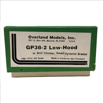 OVERLAND MODELS GP38-2 LOW HOOD DIESEL ENGINE HO SCALE MODEL TRAIN