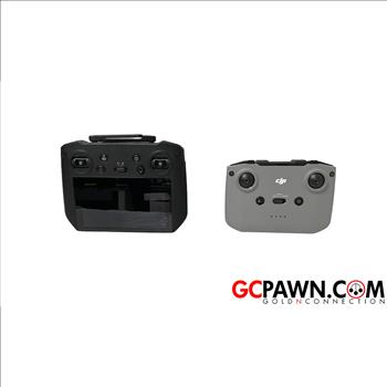 DJI MAVIC 3 QUADCOPTER DRONE WITH BAG AND ACCESSORIES