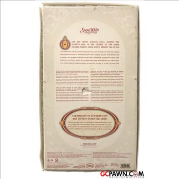 LIMITED EDITION DISNEY SNOW WHITE 17