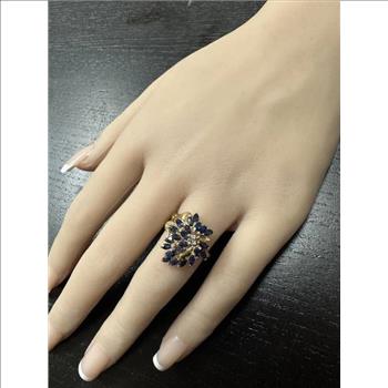 Estate 3.00 Carats Exquisite Natural Blue Sapphire and Diamond 14K Solid Yellow Gold Ring