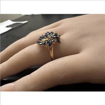 Estate 3.00 Carats Exquisite Natural Blue Sapphire and Diamond 14K Solid Yellow Gold Ring
