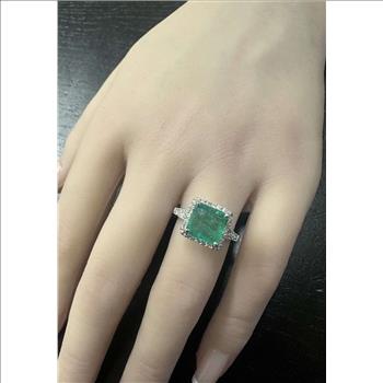 4.00 Carats Natural Emerald and Diamond 14K Solid White Gold Ring