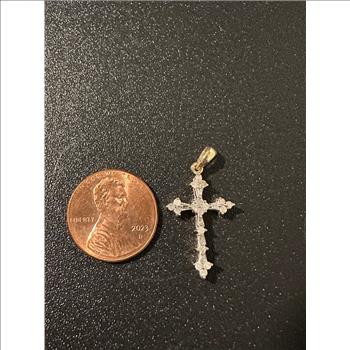 10 K gold Diamond Cross Pendant