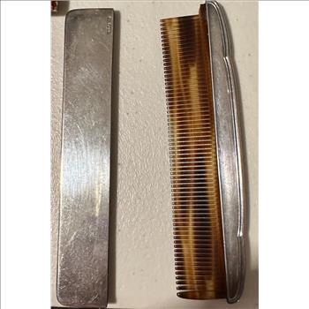 Vintage Gentleman's Comb (missing 