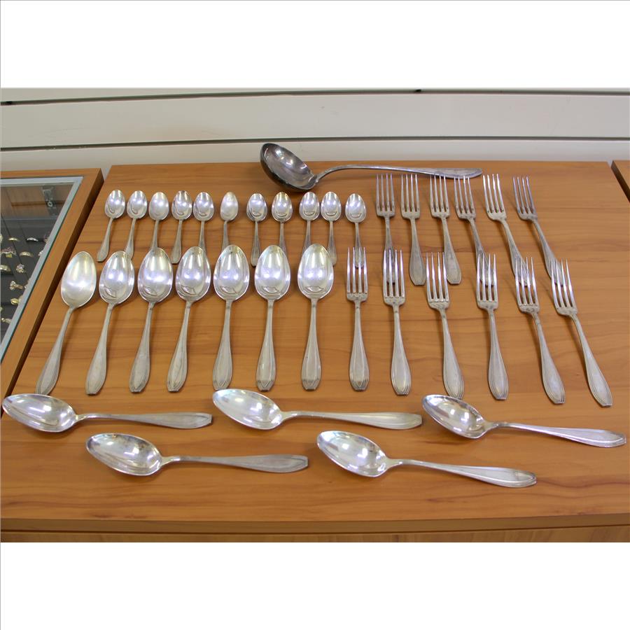Antique French Societe Anonyme Argental Art Deco Silverplate Thirty Six piece Flatware Set