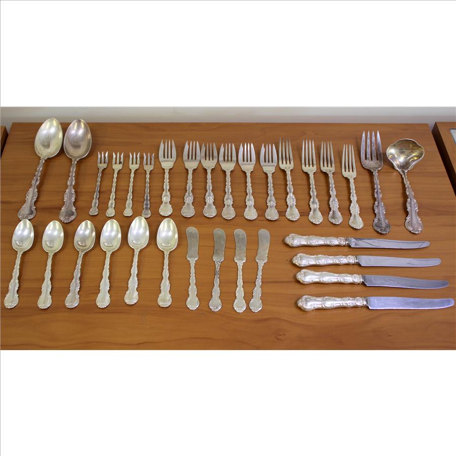 Gorham Strasburg Sterling silver flatware  set of 32 pieces