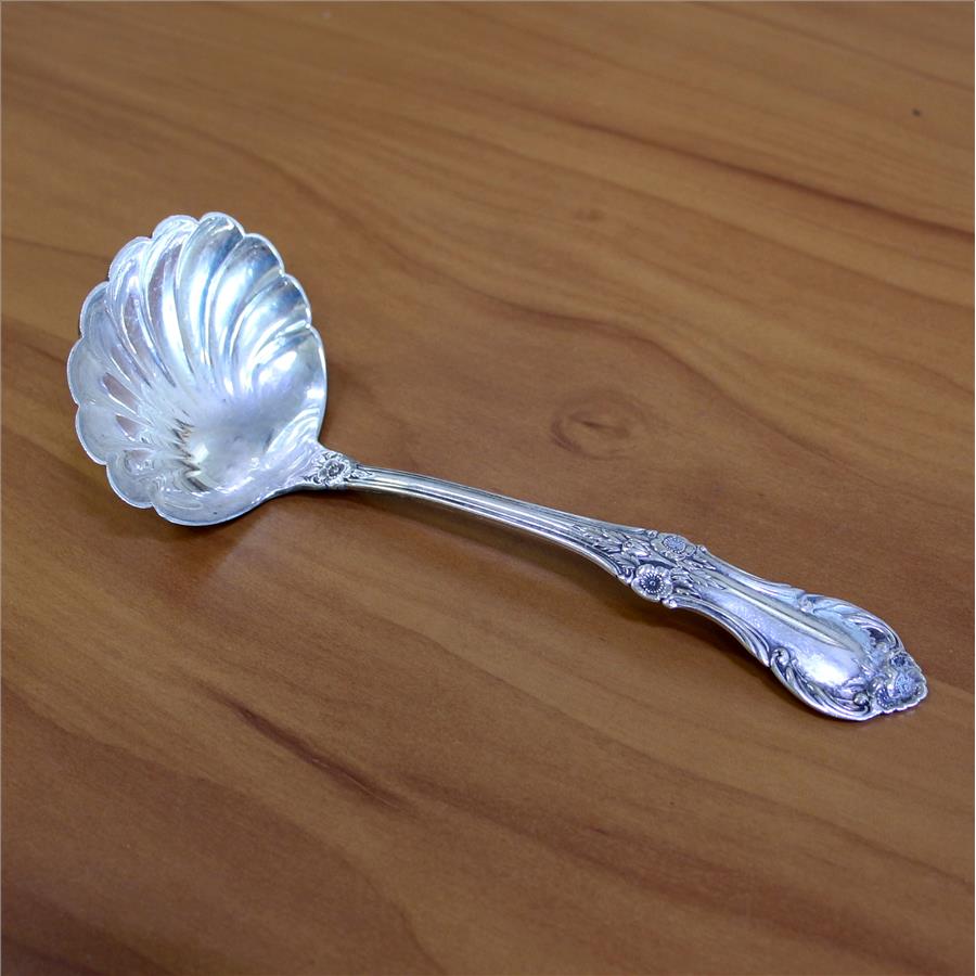 International Wild Rose Sterling Silver Shell Bowl Gravy Ladle