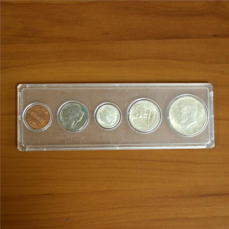 US Mint Kennedy Half Dollar 5 Coin Set