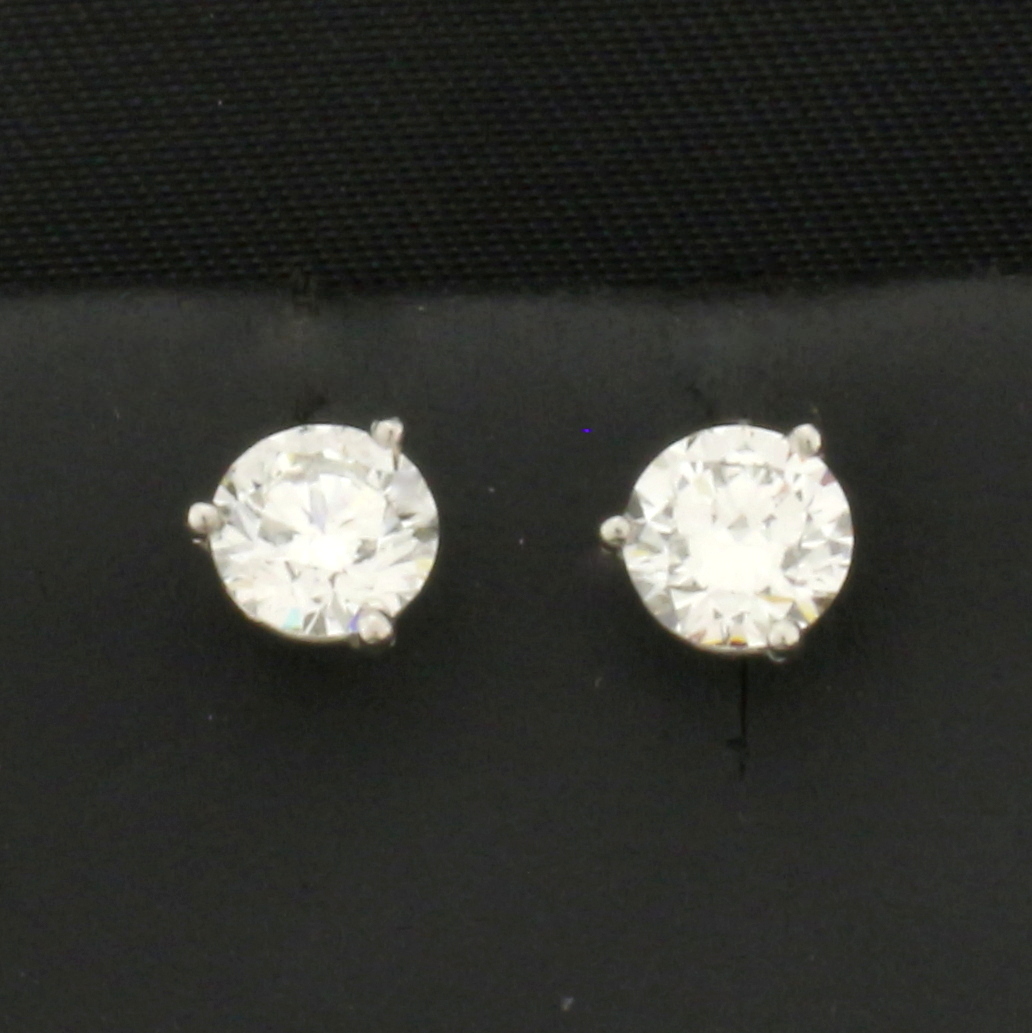 1ct Natural Diamond Stud Earrings in Platinum Settings