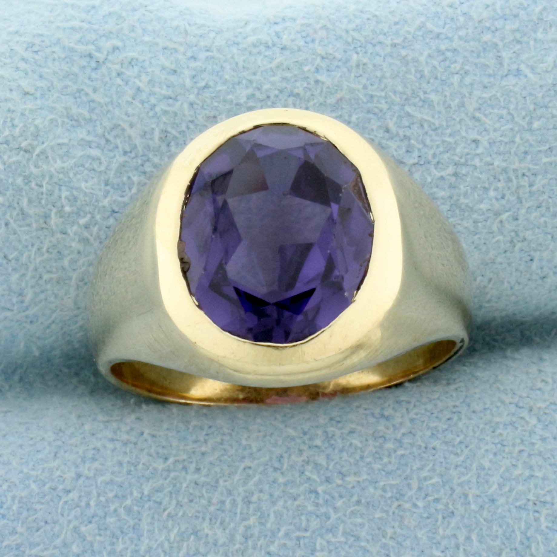 5ct Color Changing Lab Sapphire Ring in 10K Yellow Gold | Property Room
