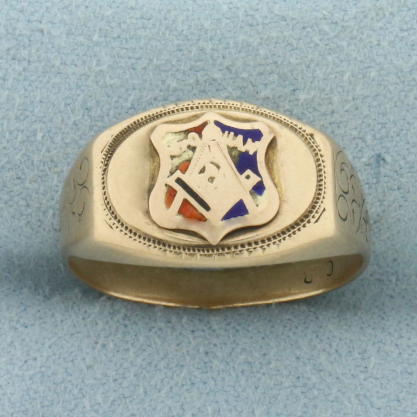 Antique Masonic Ring in 10k Yellow Gold