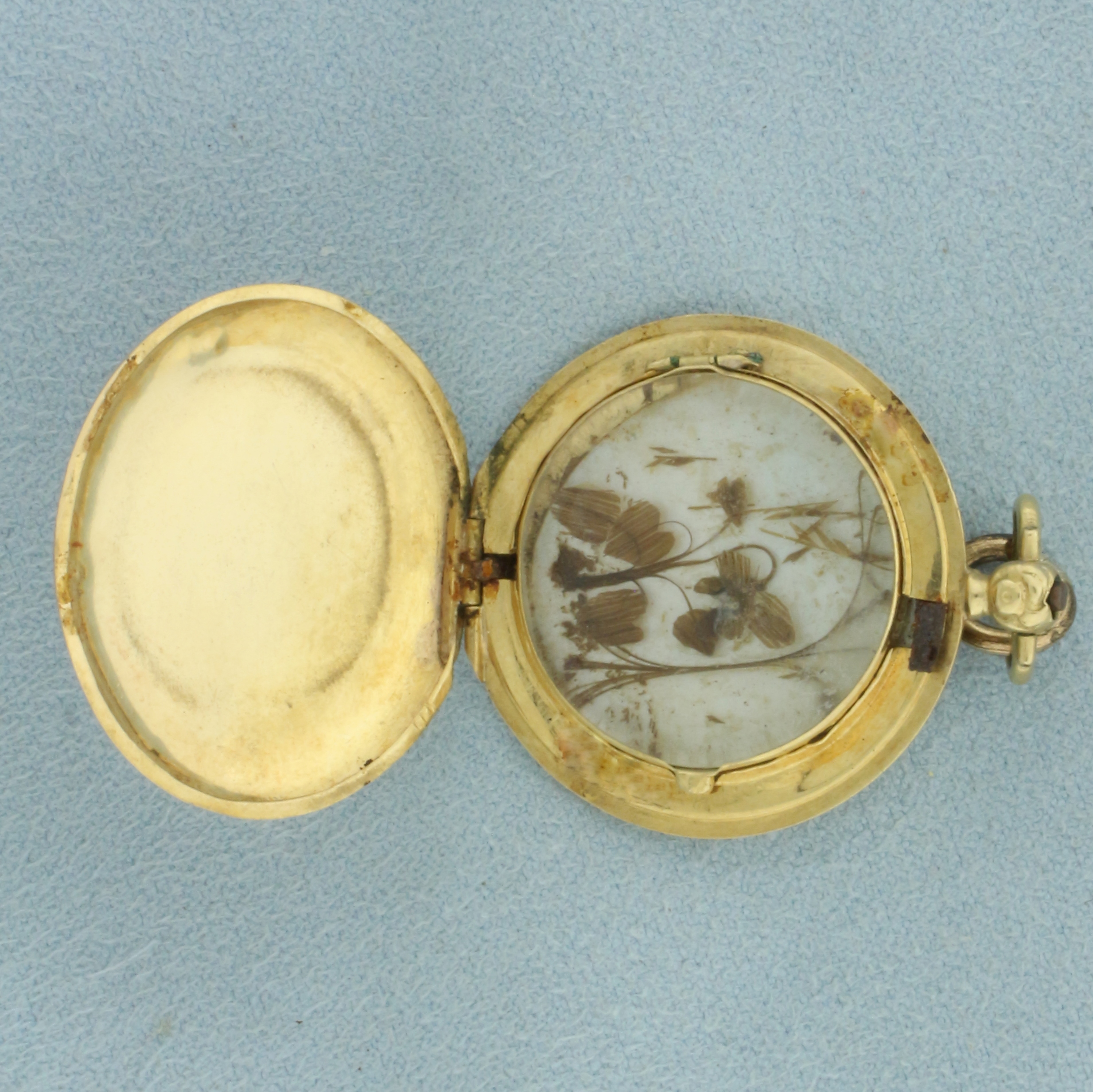 Antique Victorian Remembrance Locket with Hair Art in 18k Yellow Gold ...