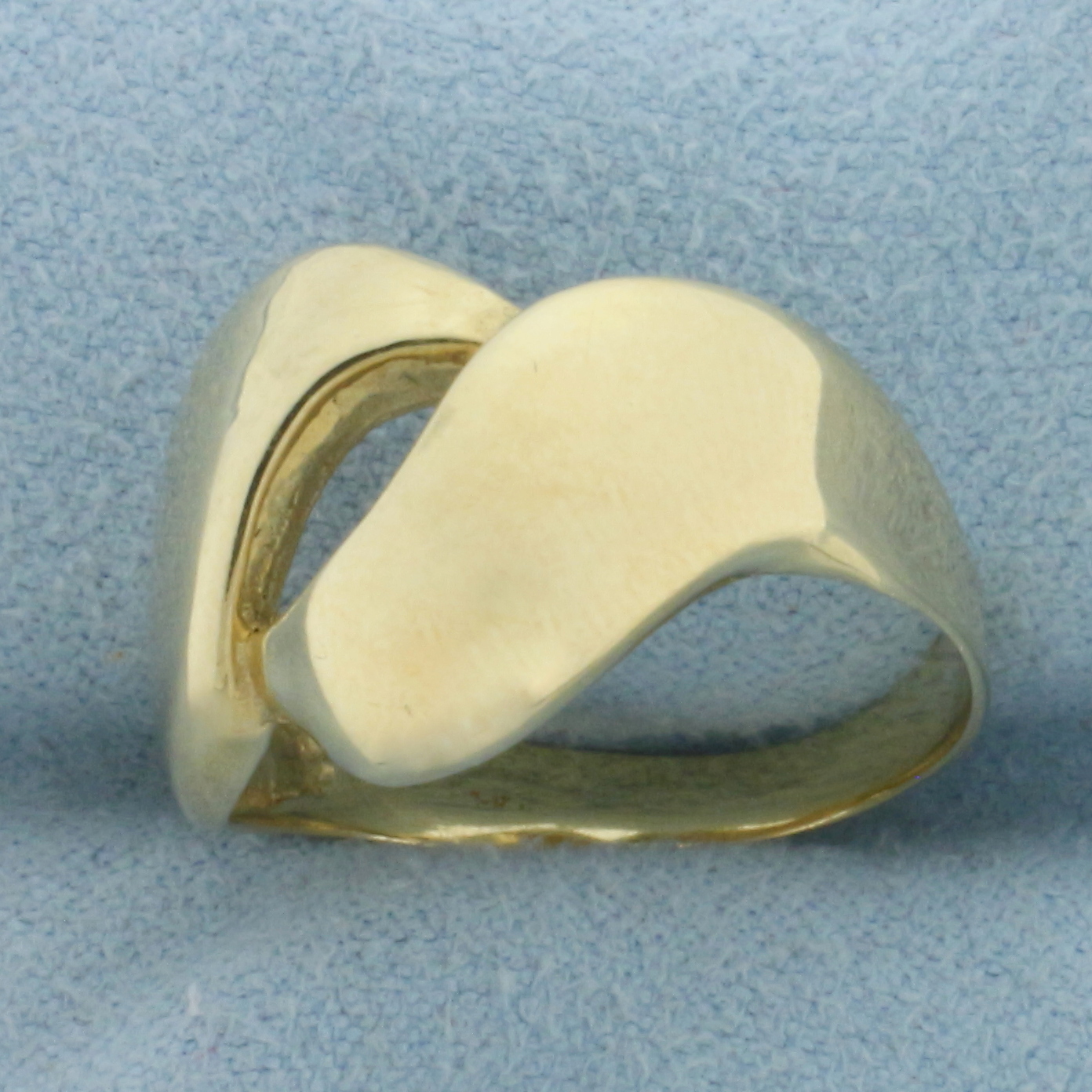 High Polish Abstract Design Ring in 14k Yellow Gold | Property Room