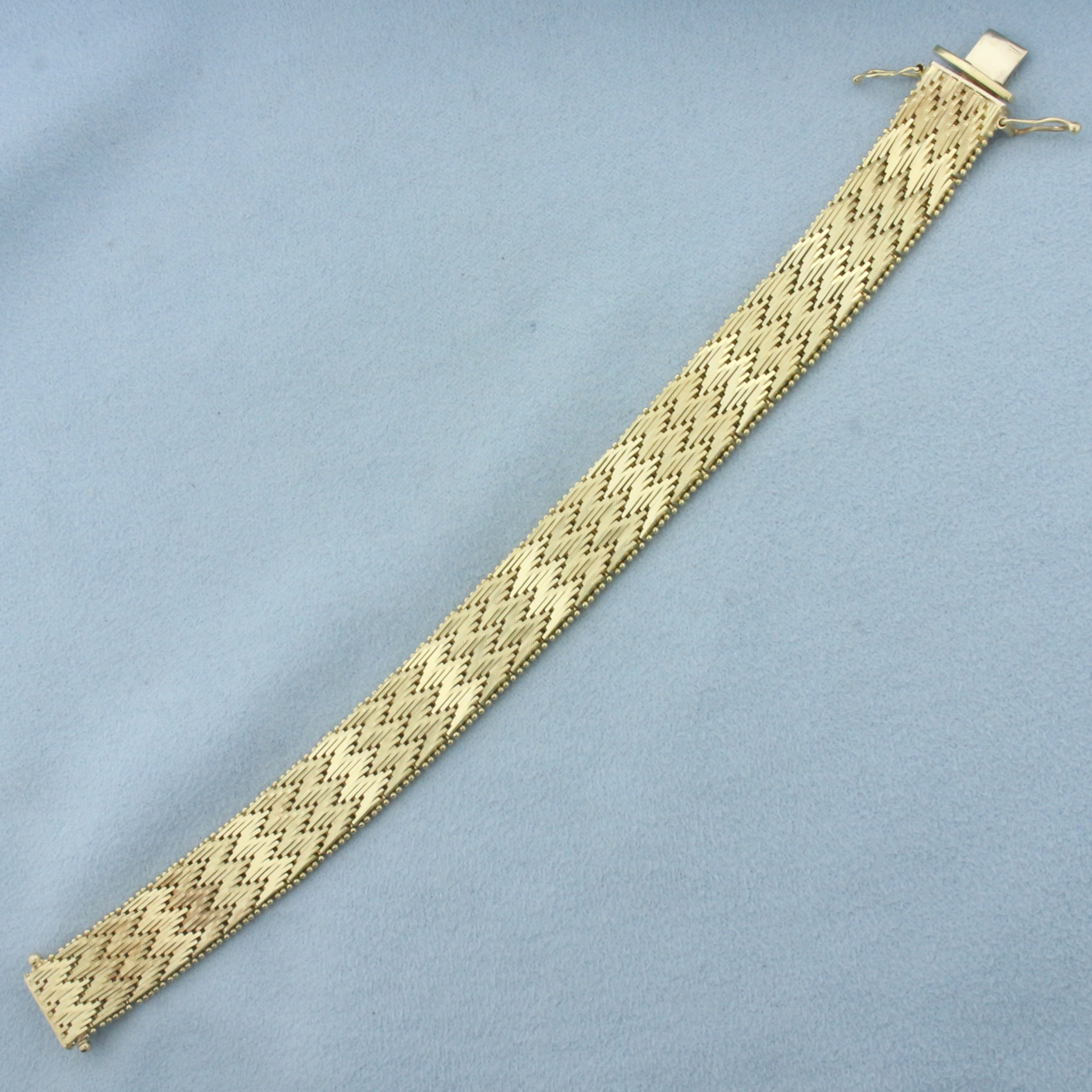 Italian Diamond Cut Wide Zigzag Woven Bracelet in 14k Yellow Gold