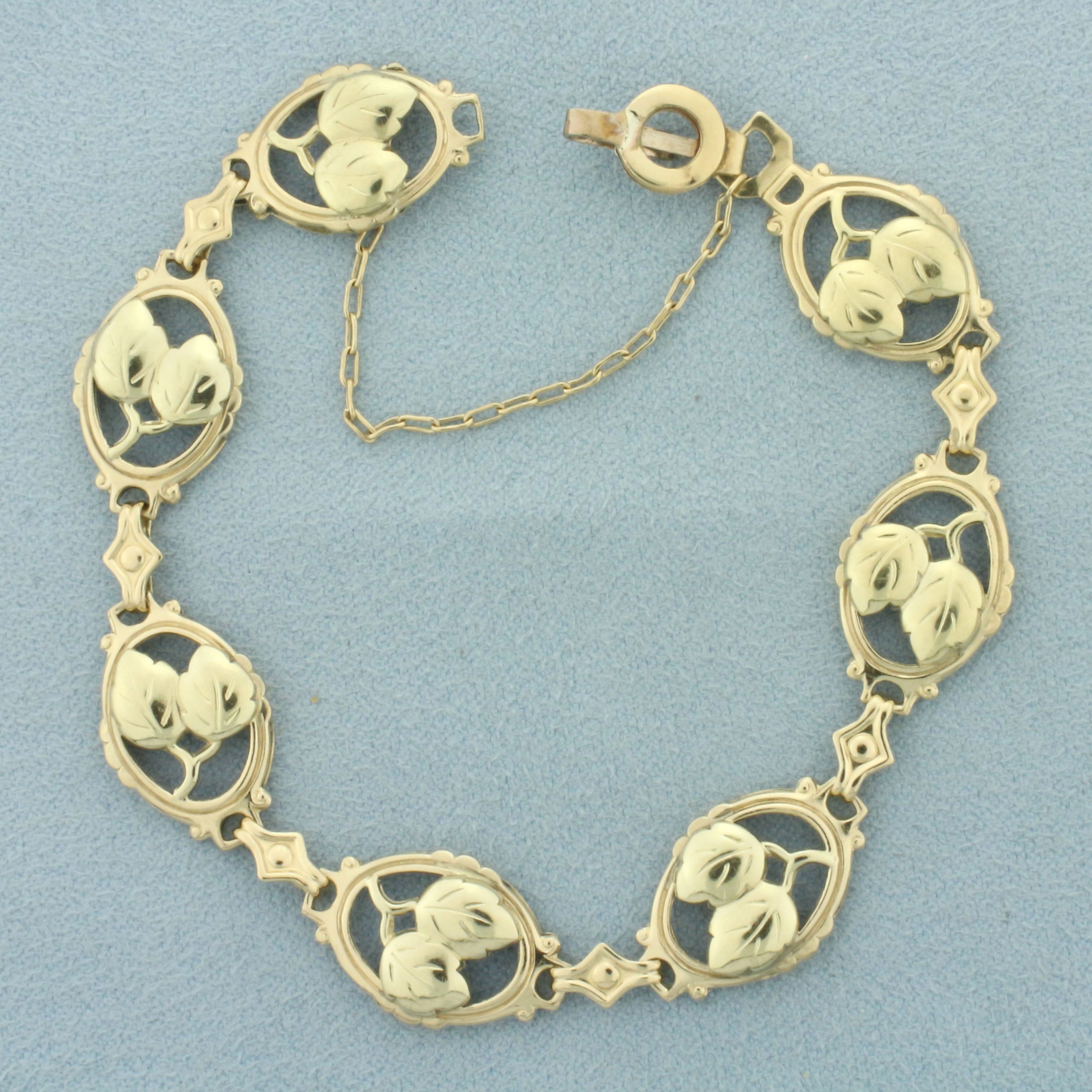 Leaf Design Nature Bracelet in 14k Yellow Gold