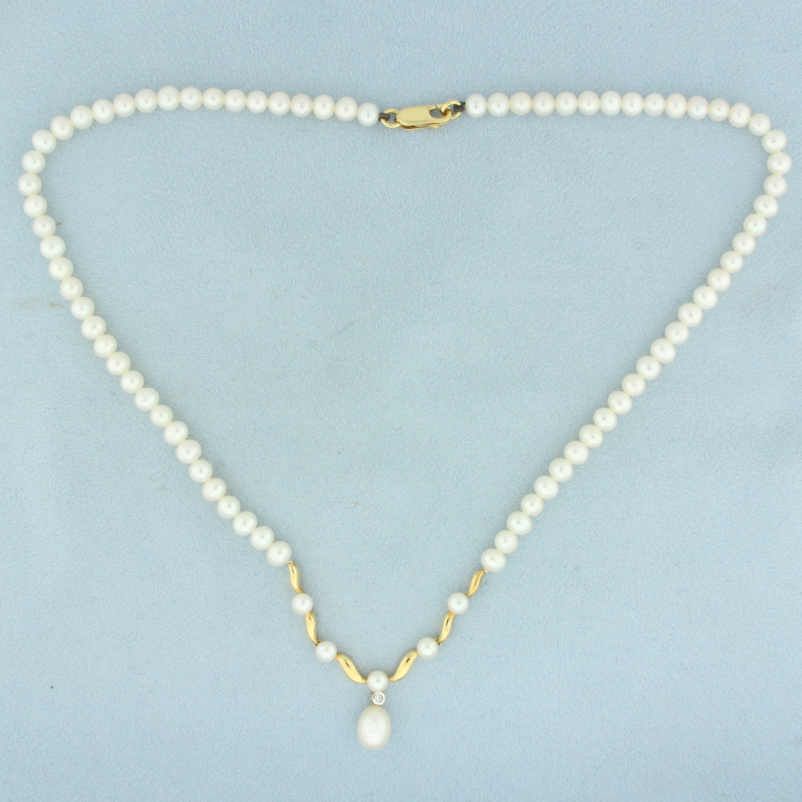 Mikura Pearl and Diamond Necklace in 18k Yellow Gold