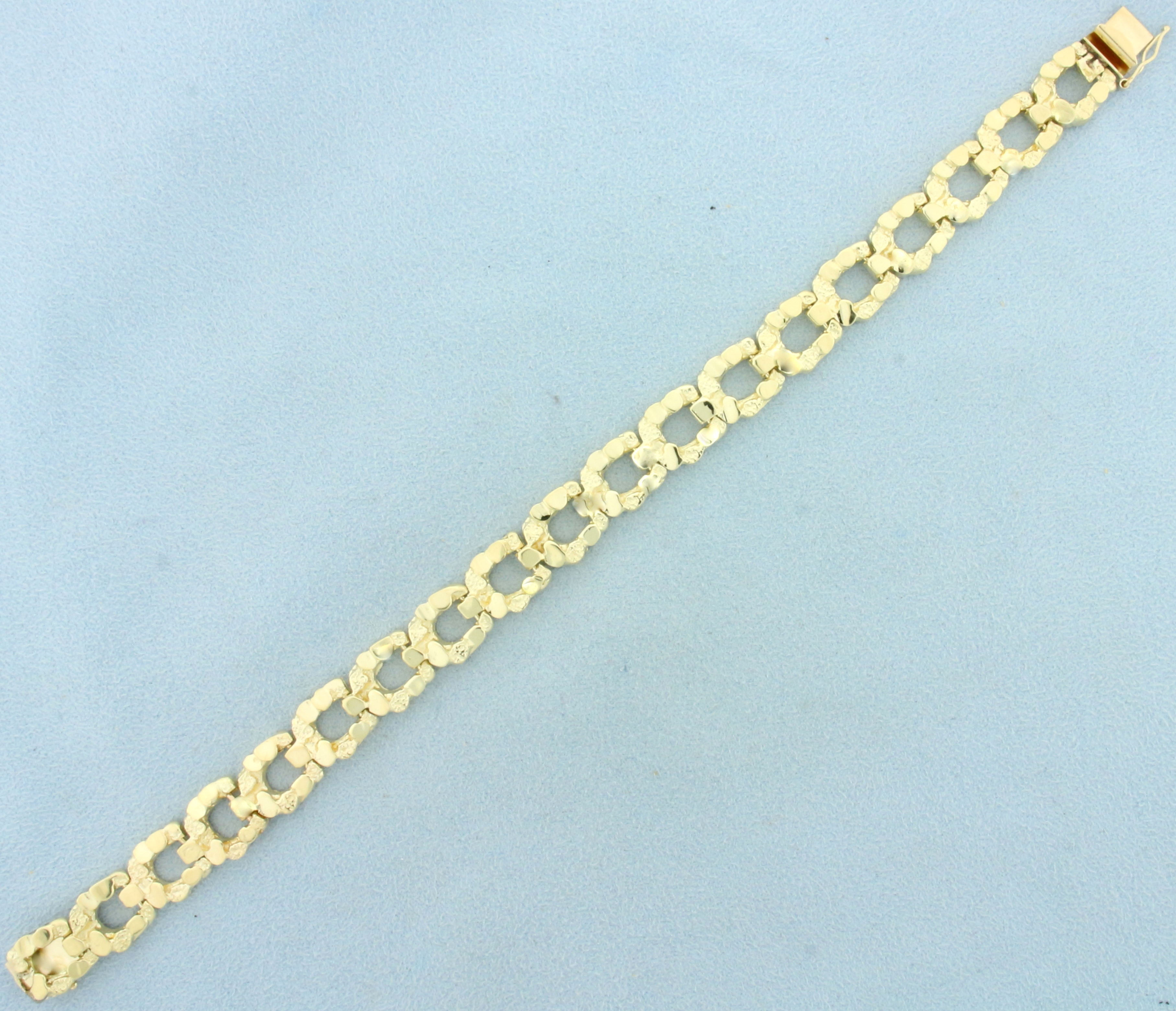 Nugget Horseshoe Link Bracelet in 14K Yellow Gold