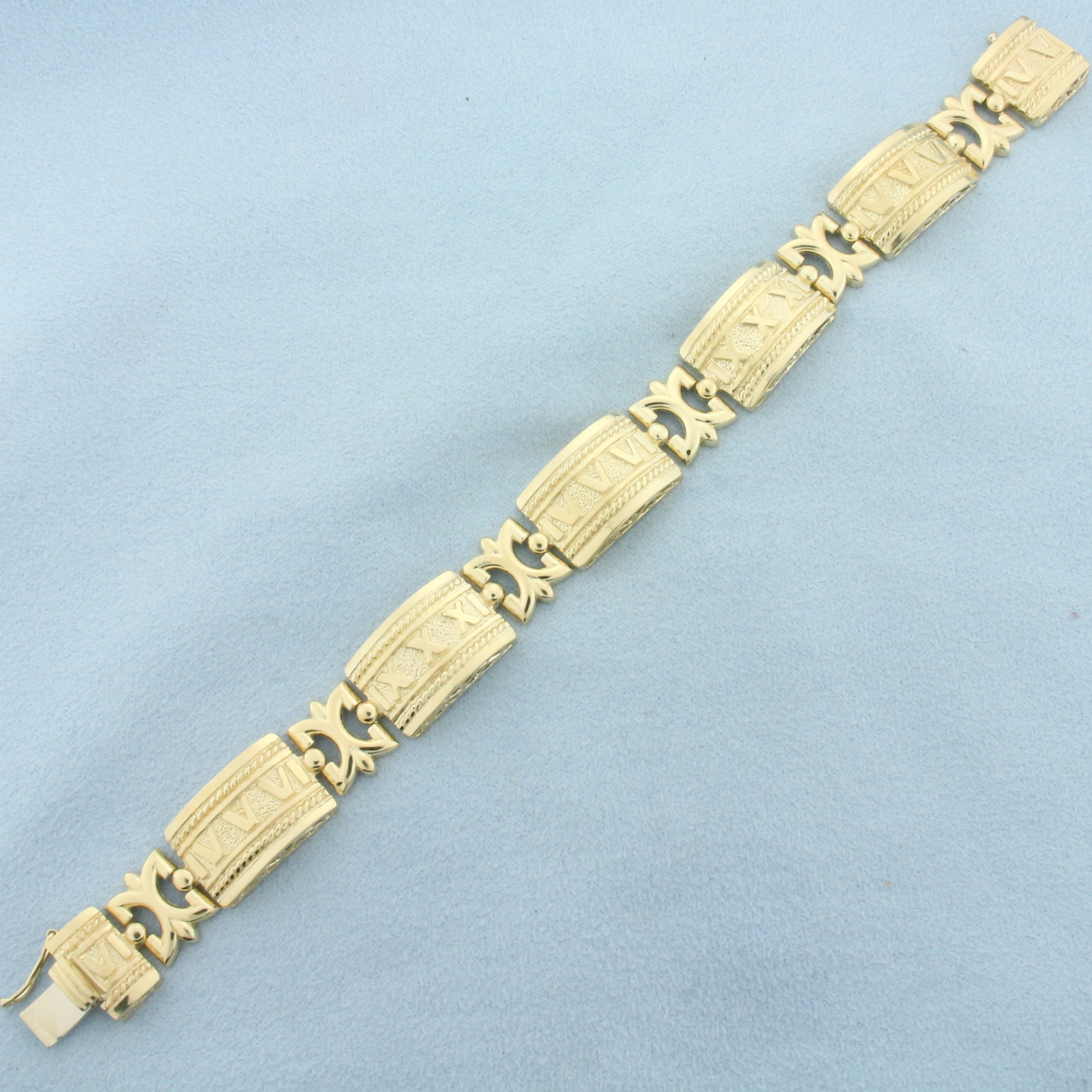 Roman Numeral Bracelet in 14k Yellow Gold