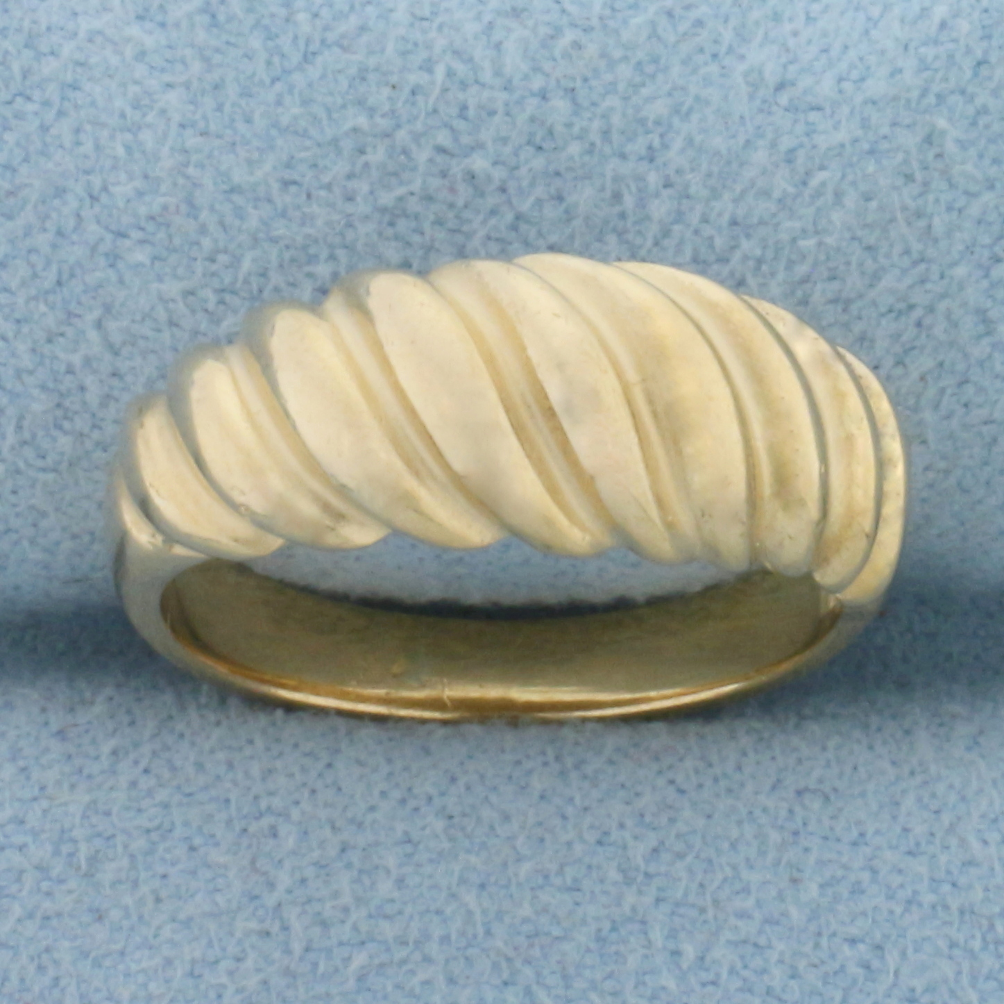 Scalloped Dome Ring in 14k Yellow Gold