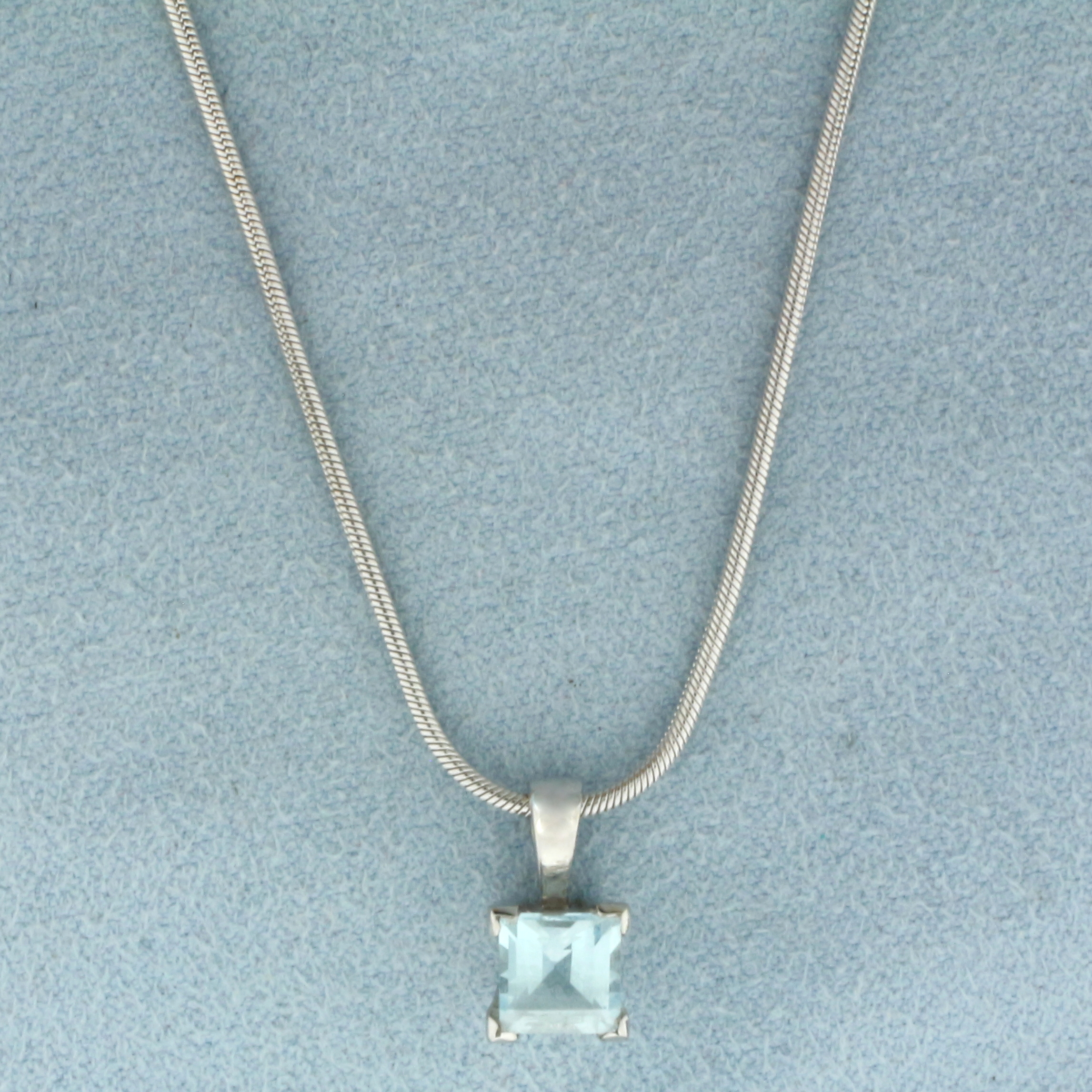 Sky Blue Topaz Necklace in 18k White Gold