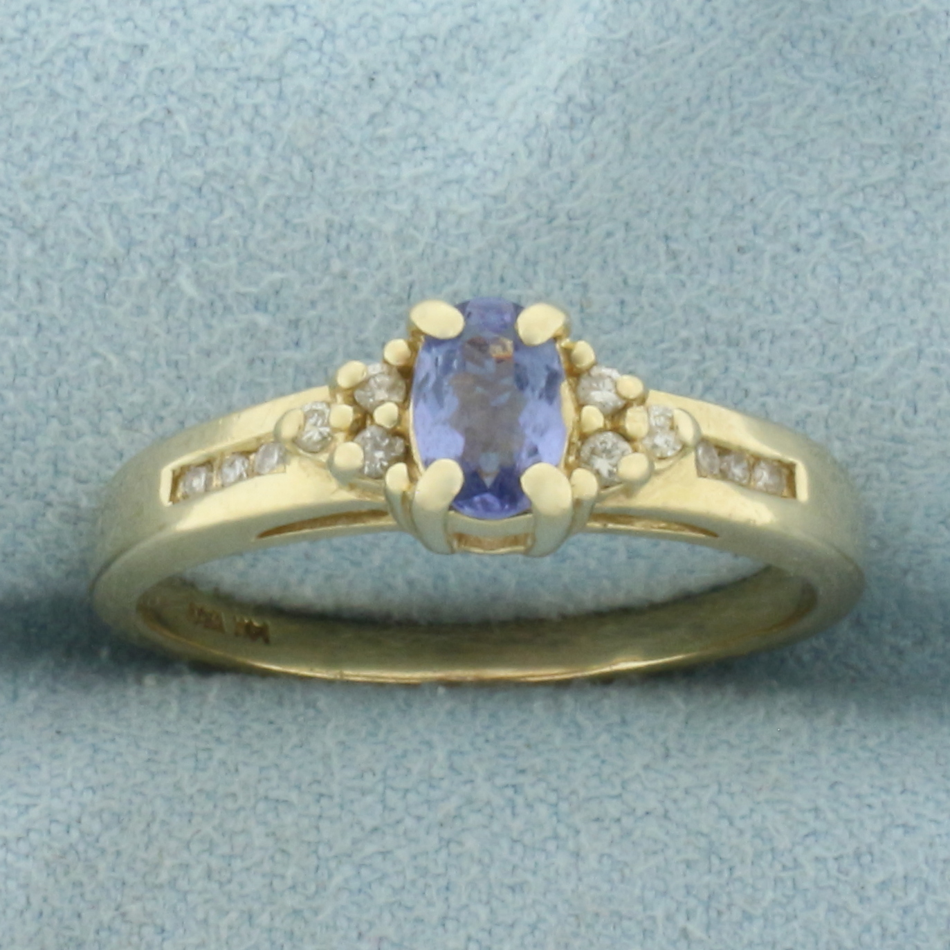 Tanzanite and Diamond Ring in 14k Yellow Gold