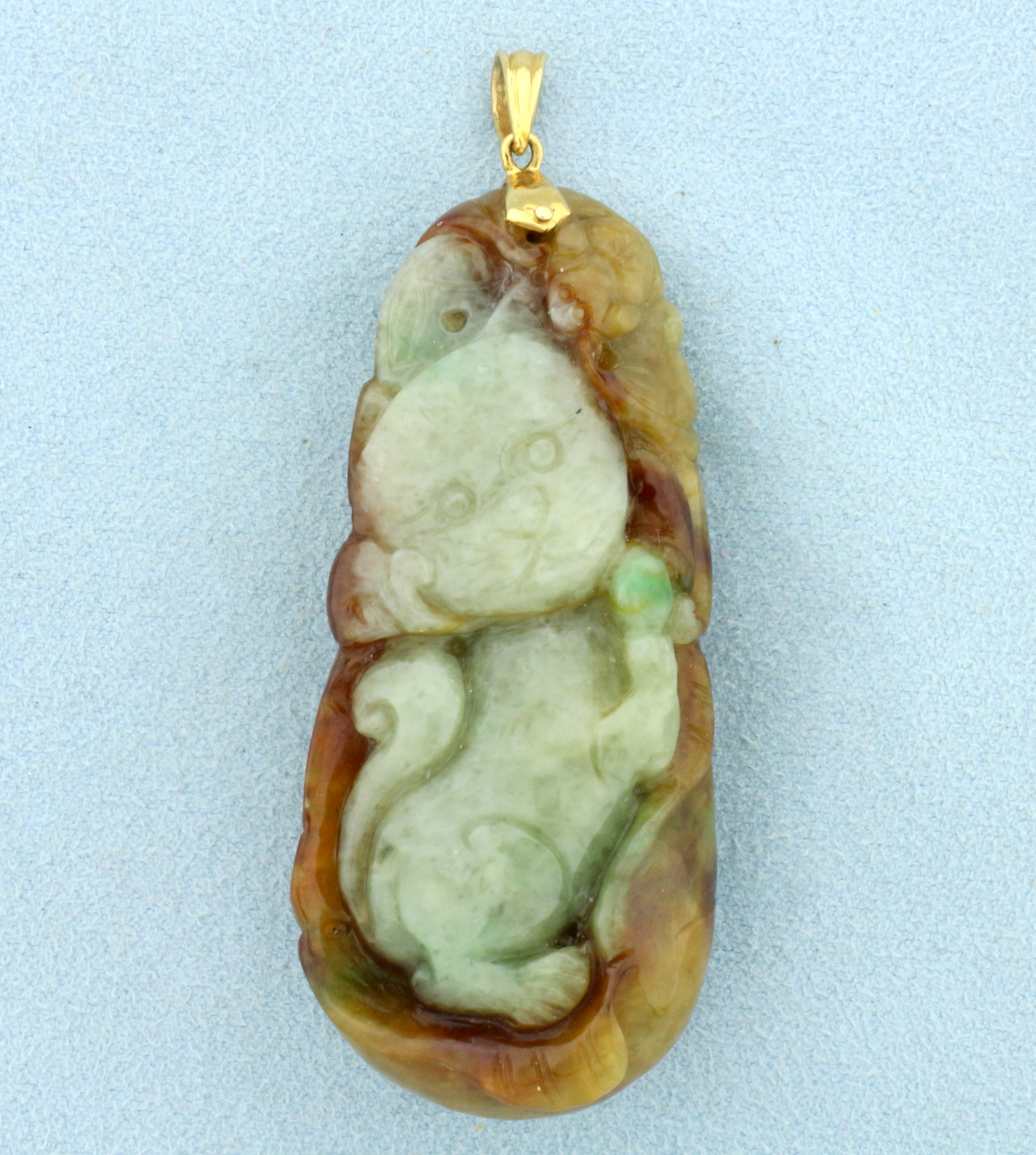 Vintage Chinese Hand Carved Jade Cat Pendant in 14K Yellow Gold