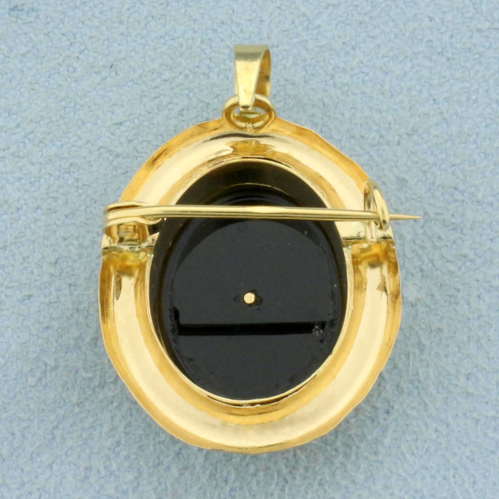Vintage Onyx Pendant or Pin in 18k Yellow Gold Property Room