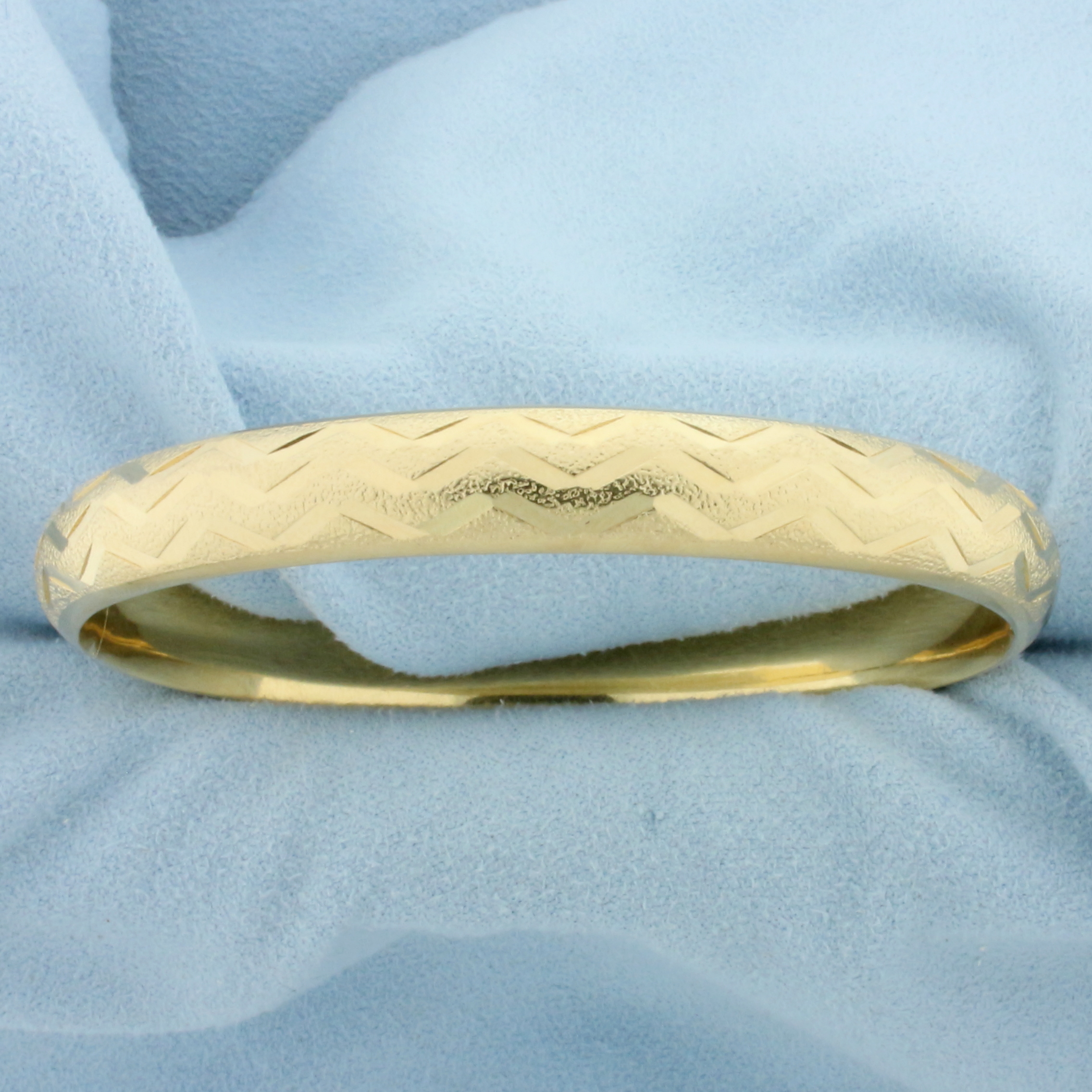 Wave Design Hinged Bangle Bracelet in 14k Yellow Gold