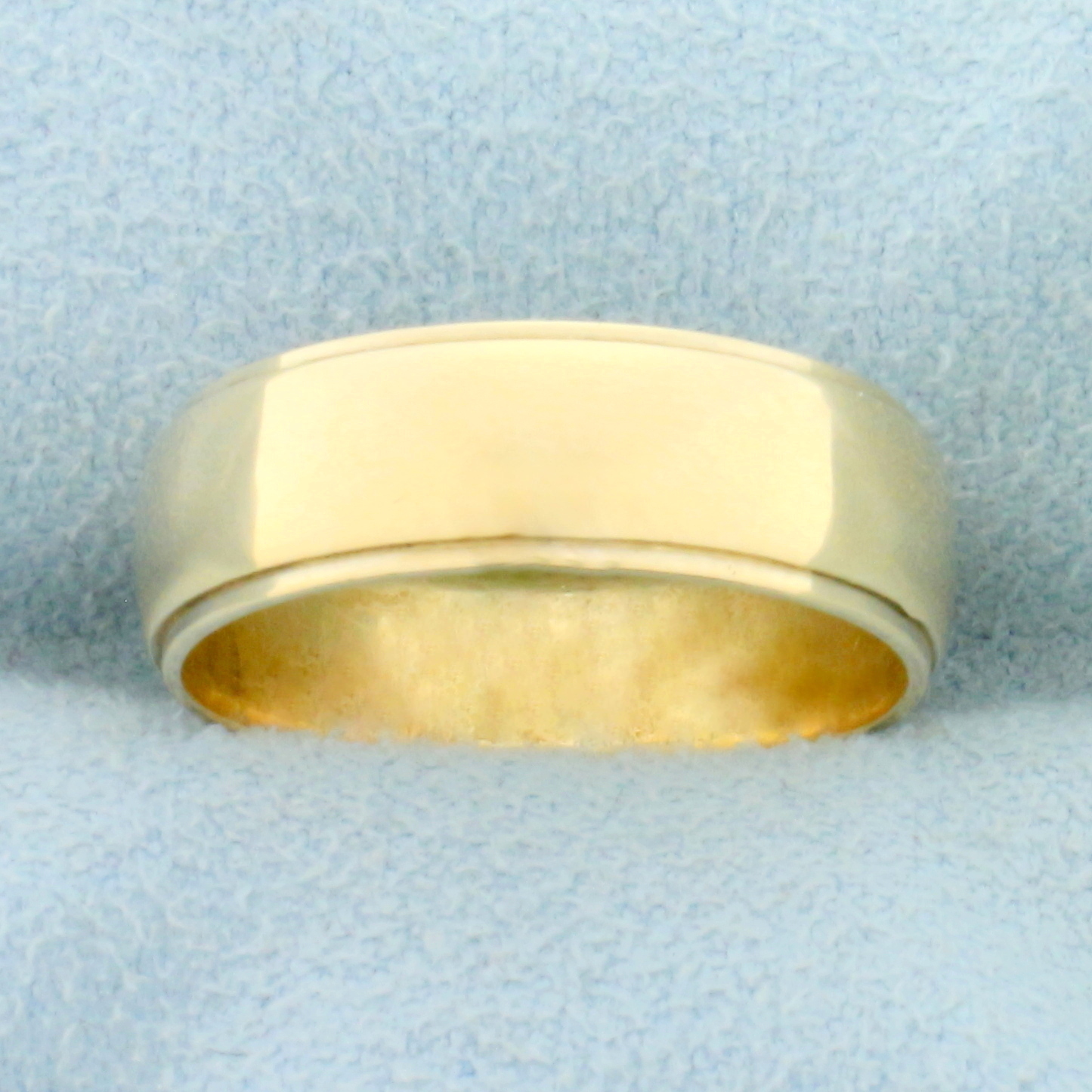 Womans Step Edge Wedding Band Ring in 14K Yellow Gold