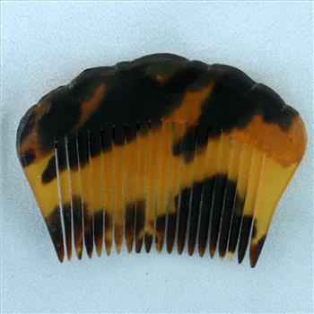 Antique Tortoise Shell Comb in 18k Yellow Gold