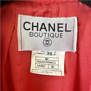 Chanel Red CC Logo Classic Boucle Tweed Jacket Blazer 36