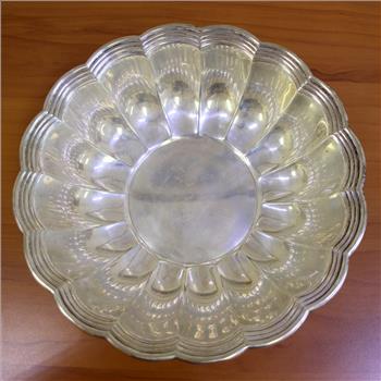 Gorham Model 976 Round Vegetable Bowl in .925 Sterling Silver