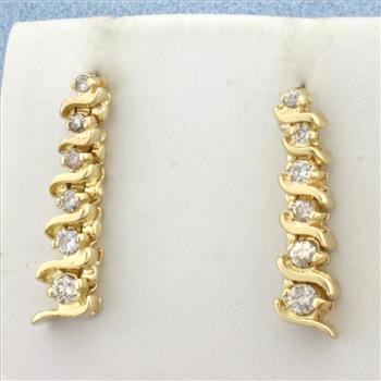 Graduated Diamond Dangle Drop Earrings in 14k Yellow Gold