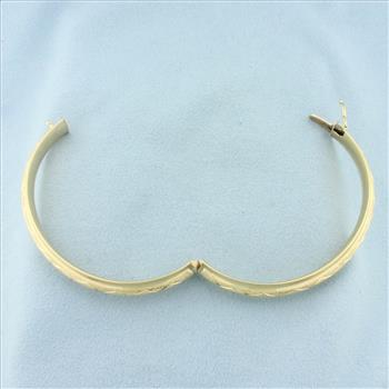 Hinged Bangle Bracelet in 14k Yellow Gold