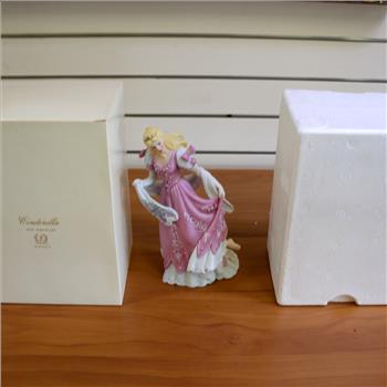 Lenox Cinderella Fine Porcelain Figurine The Legendary Princesses