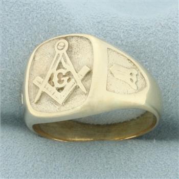 Mens Vintage Masonic Ring in 10k Yellow Gold