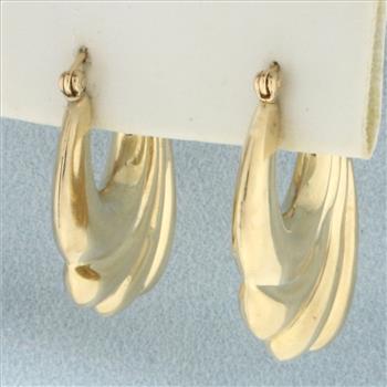 Scalloped Puffy Hoop Earrings in 14k Yellow Gold