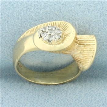 Seashell Scroll Design Pinky Ring in 14k Yellow Gold