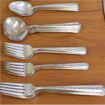 Towle Rambler Rose Sterling Silver Flatware Set of 68