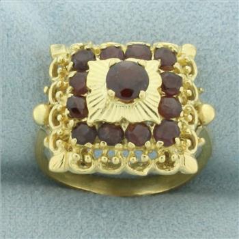 Vintage Garnet Ring in in 18k Yellow Gold
