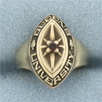 Vintage Queens University Class Ring in 10k Yellow Gold