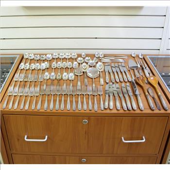 Wallace Stradivari Eighty Eight Piece Sterling Silver Flatware Set